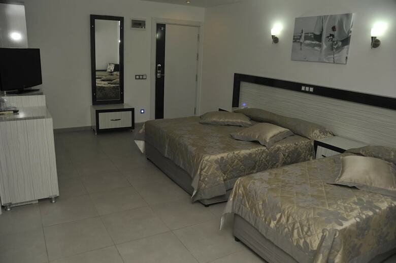 Monte Carlo Hotel - All Inclusive