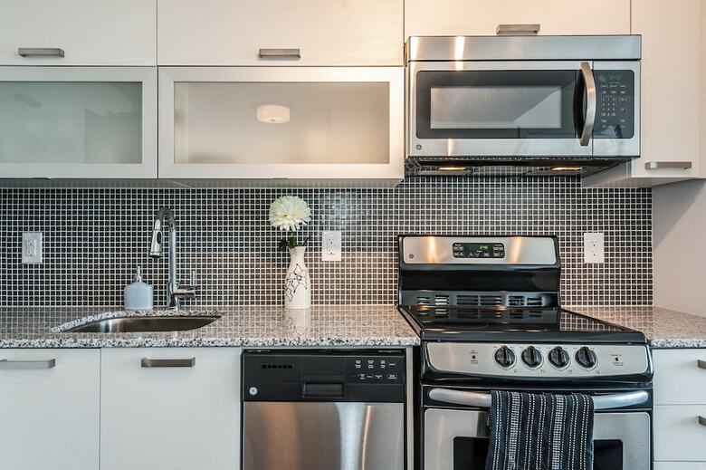 Life Suites Soho 2 Bed | 2 Bath Cn Tower View