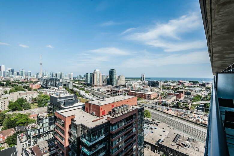 Life Suites Soho 2 Bed | 2 Bath Cn Tower View