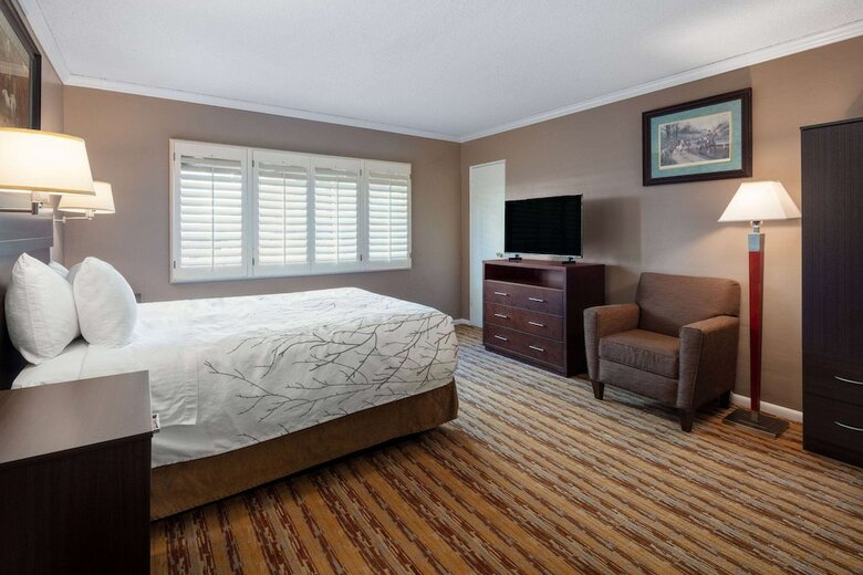 Hotel Travelodge By Wyndham Seattle By The Space Needle