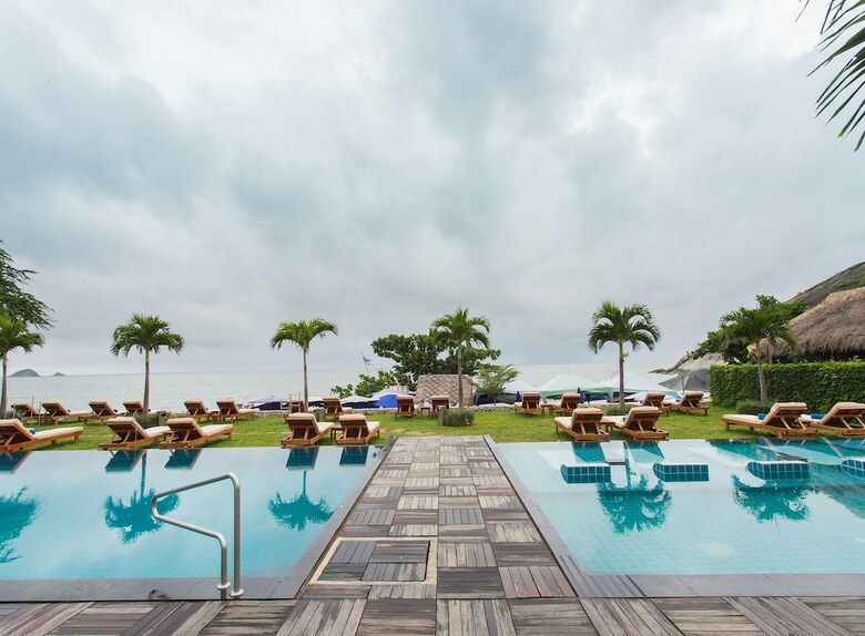 Hotel Sanae Beach Club