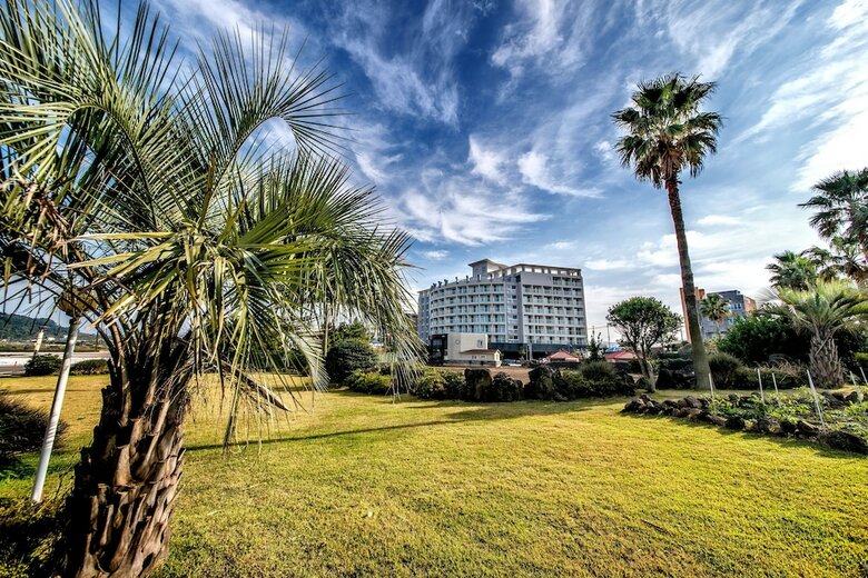 Aimi Jeju Beach Hotel