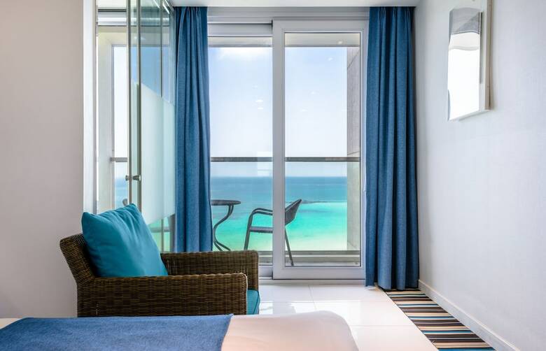 Aimi Jeju Beach Hotel
