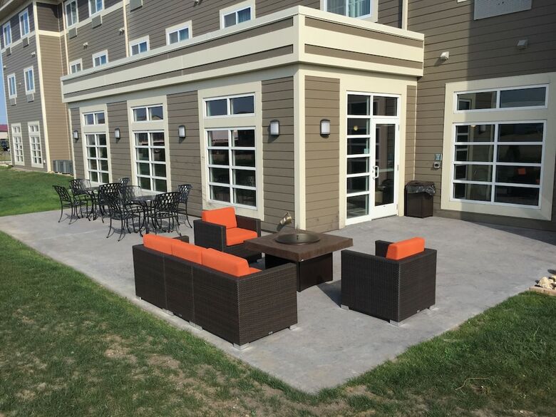 Grandstay Hotel And Suites