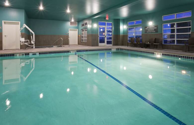 Grandstay Hotel And Suites