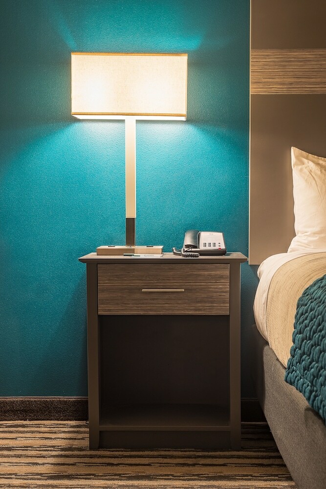 Grandstay Hotel And Suites
