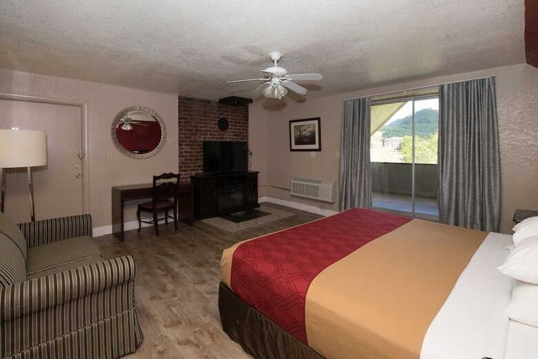 Hotel Chalet Inn