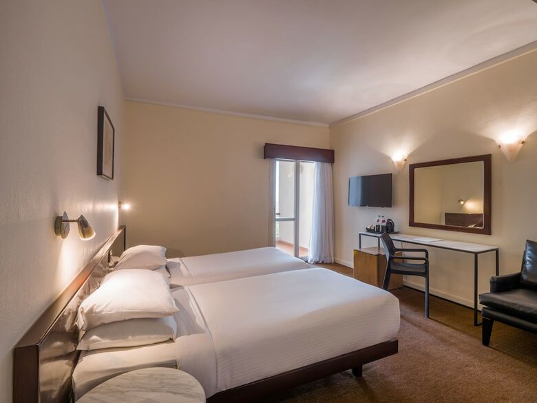 Hotel President