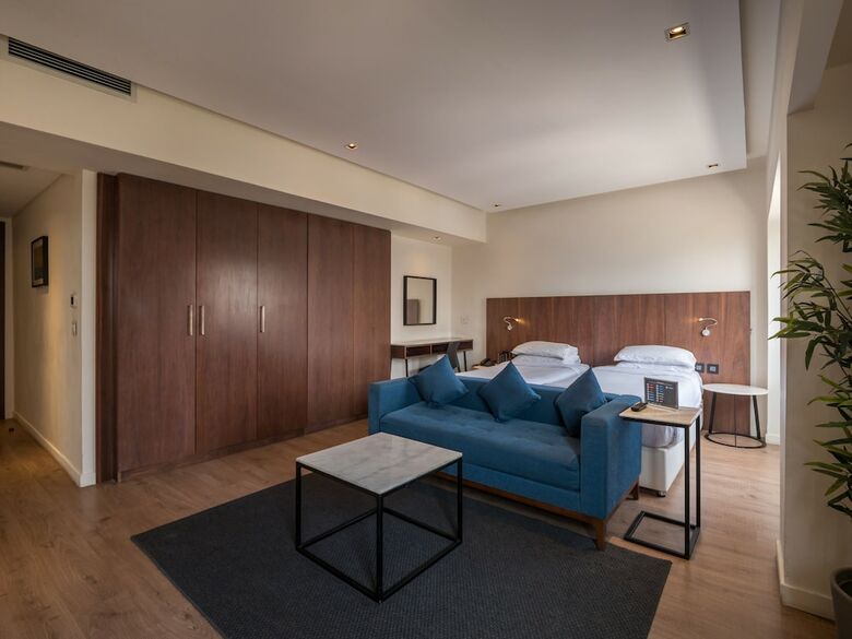 Hotel President