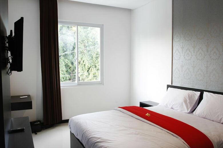Hotel Lowcost Bed & Breakfast