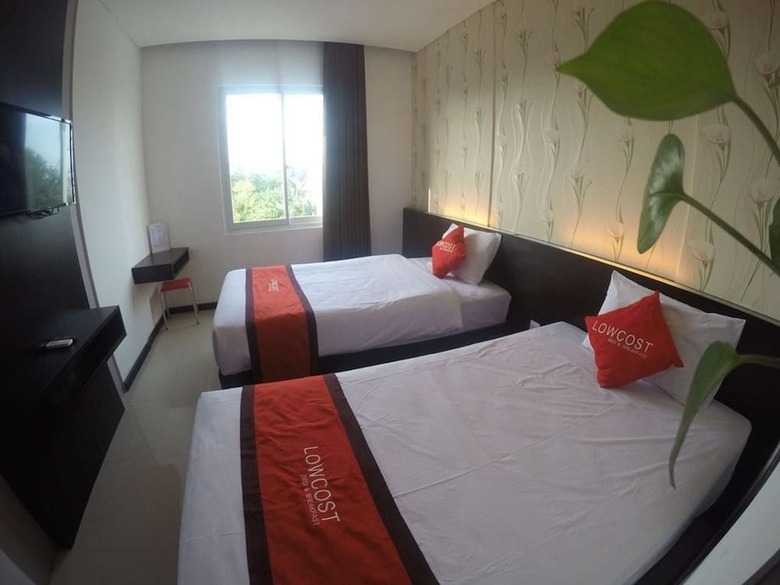 Hotel Lowcost Bed & Breakfast