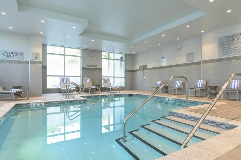 Hotel Courtyard By Marriott Edgewater Nyc Area