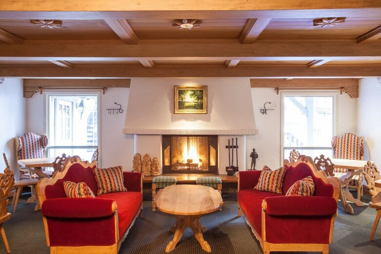 Plaza Lodge By Destination