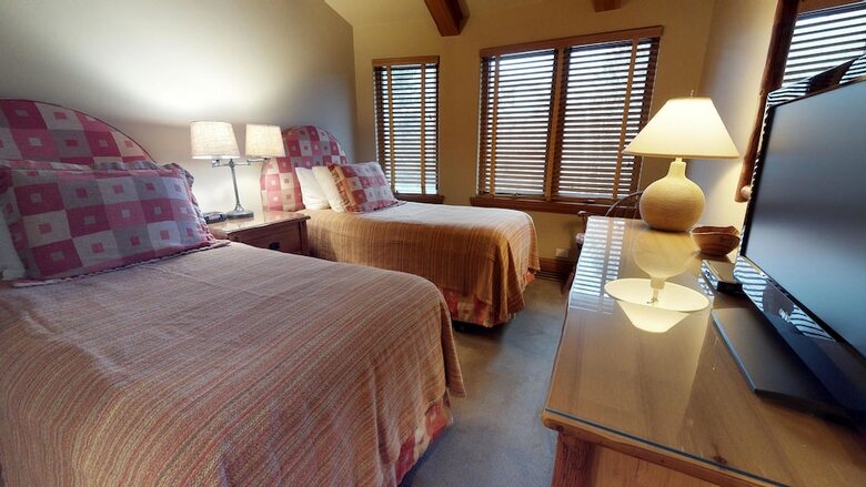 Plaza Lodge By Destination