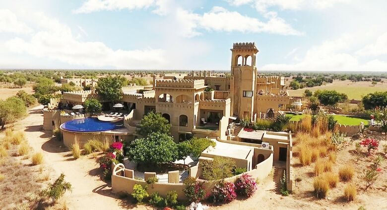 Hotel Mihir Garh