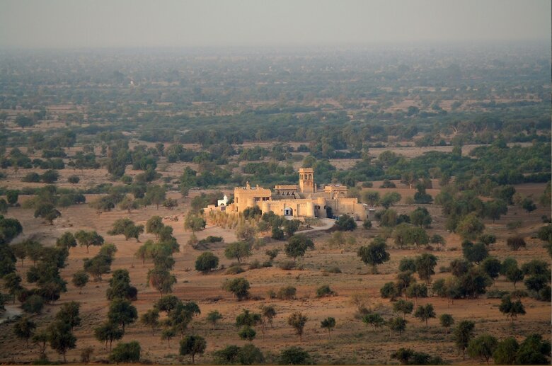 Hotel Mihir Garh