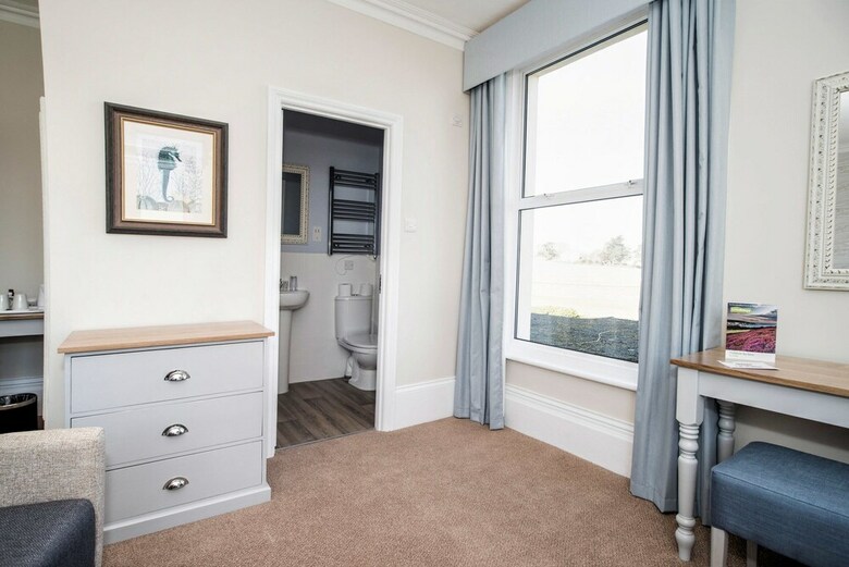 Hotel Freshwater Bay House