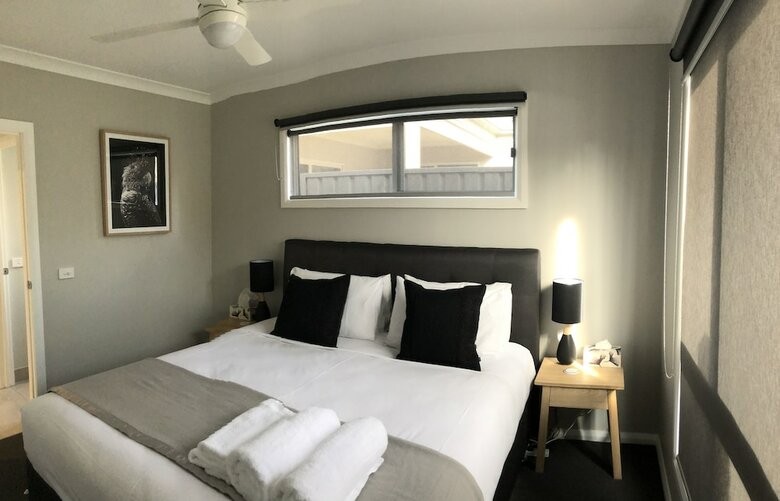 Abalina Cottages, Rotary Drive