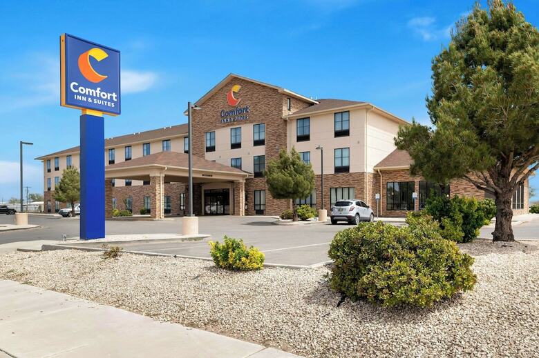 Hotel Comfort Inn & Suites