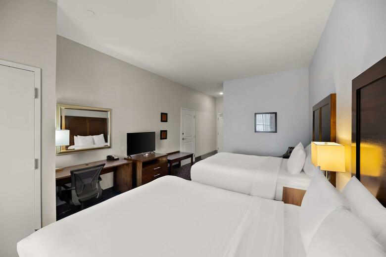 Hotel Comfort Inn & Suites