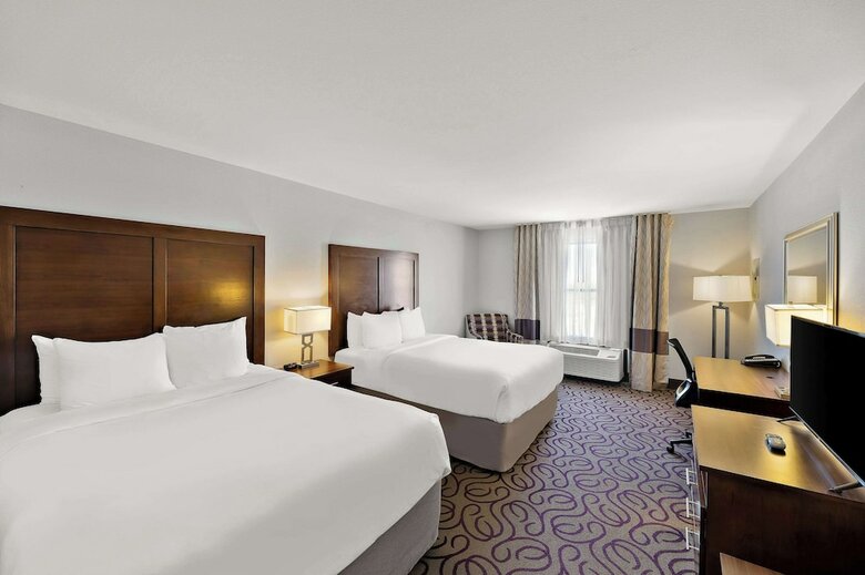 Hotel Comfort Inn & Suites