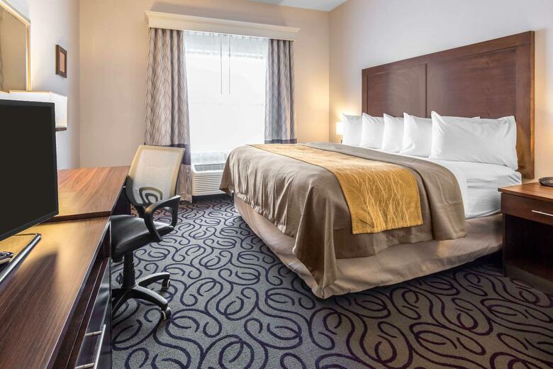 Hotel Comfort Inn & Suites