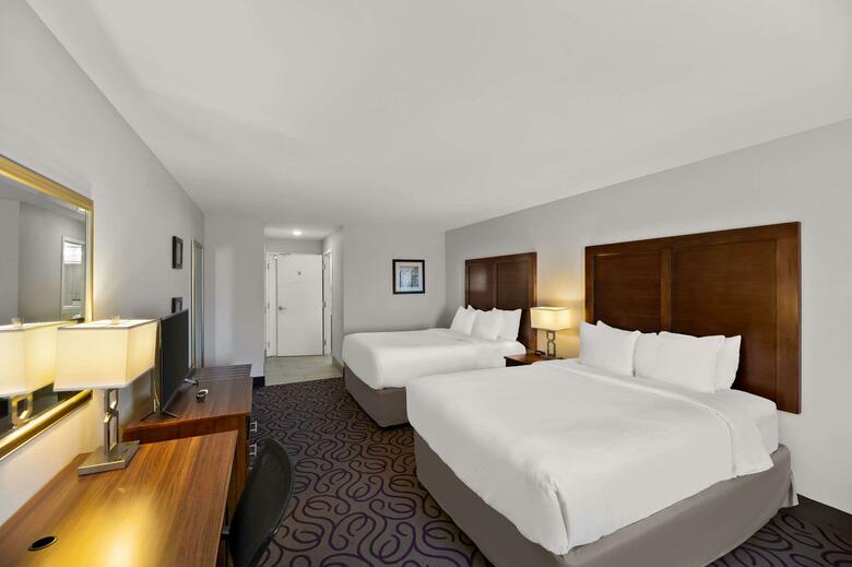 Hotel Comfort Inn & Suites