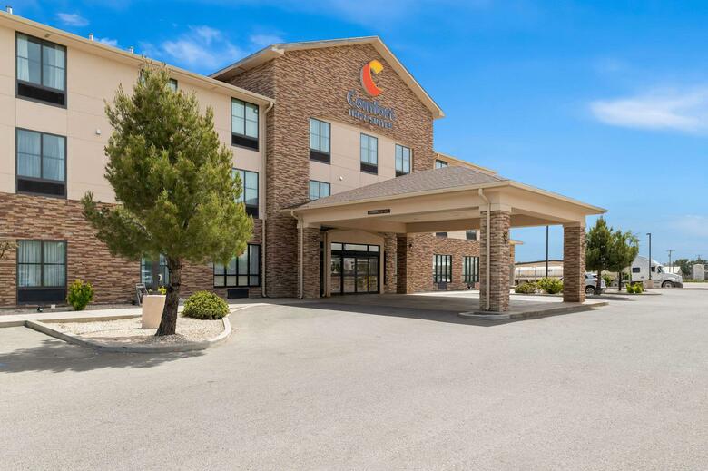 Hotel Comfort Inn & Suites