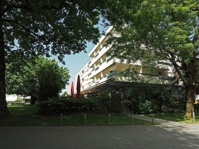 Hotel Holiday