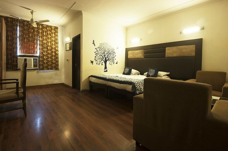 Hotel Golden Leaf