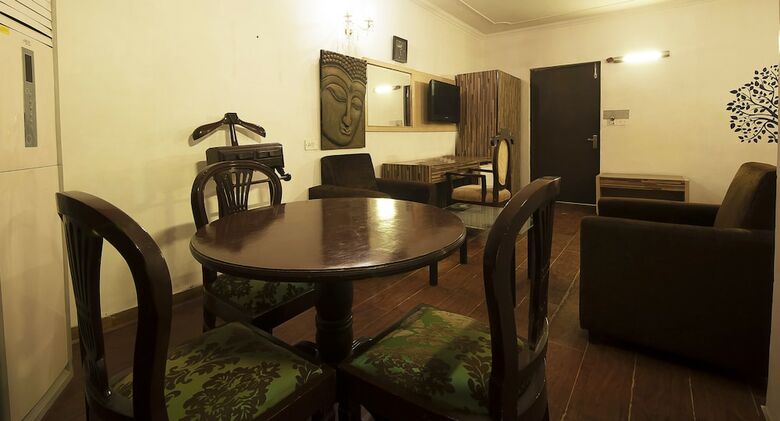 Hotel Golden Leaf
