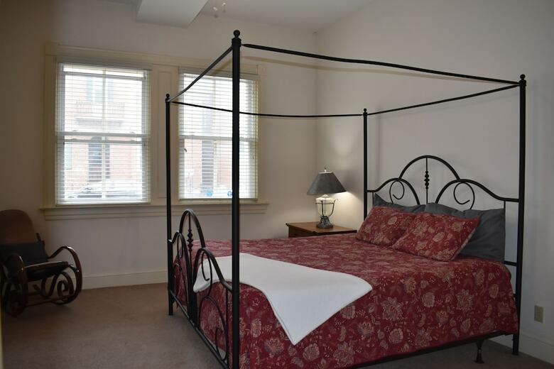Posada Hermann Crown Suites