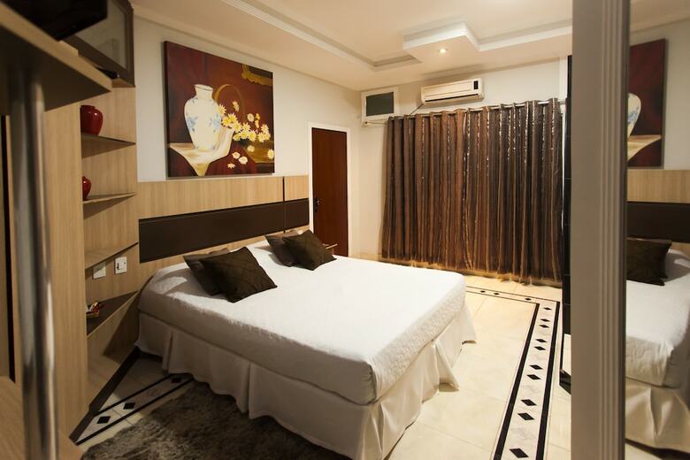 Arlen Hotel