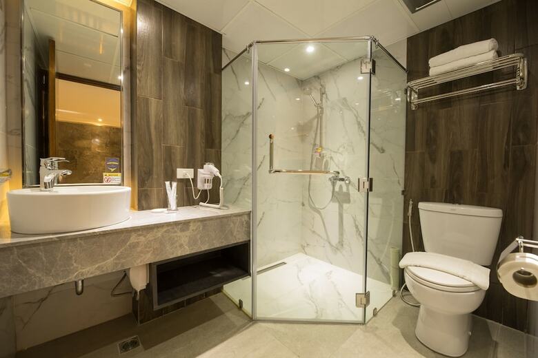 Star Plaza Hotel