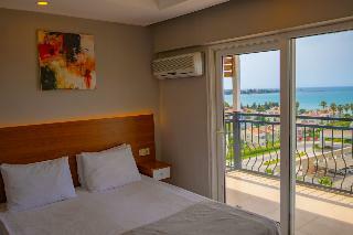 Joker Side Hill Suite Hotel