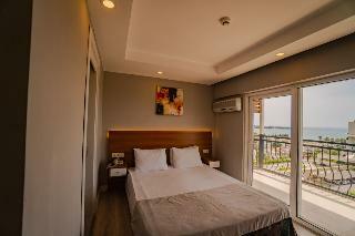 Joker Side Hill Suite Hotel