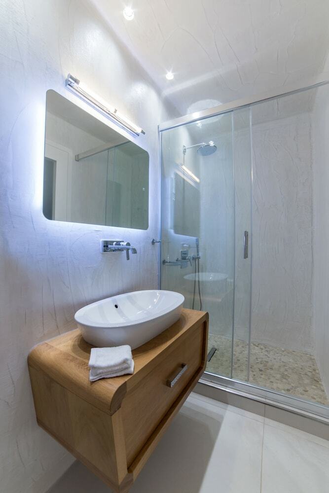 Hotel Daydream Luxury Suites