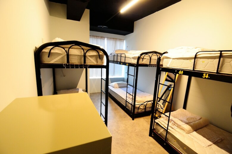 Hostal Pathways Hostel