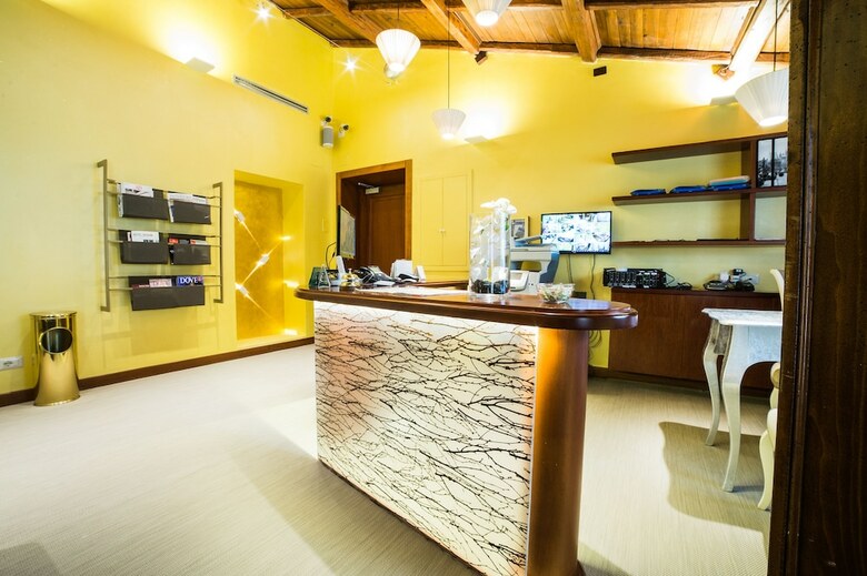 Cola Di Rienzo Luxury Penthouse