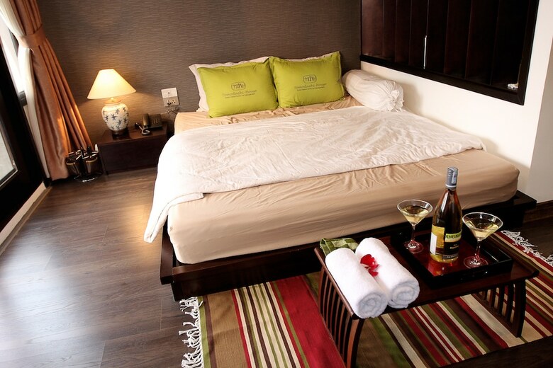 Hotel Tomodachi House