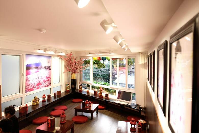 Hotel Tomodachi House