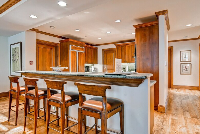 Mccoy Peak Lodge By East West Hospitality