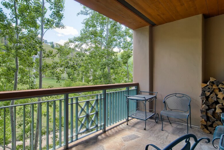 Mccoy Peak Lodge By East West Hospitality
