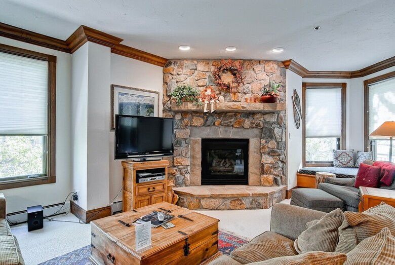 Mccoy Peak Lodge By East West Hospitality