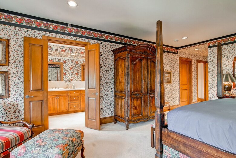 Mccoy Peak Lodge By East West Hospitality