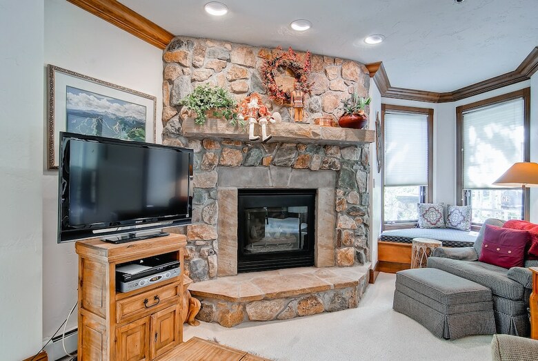 Mccoy Peak Lodge By East West Hospitality