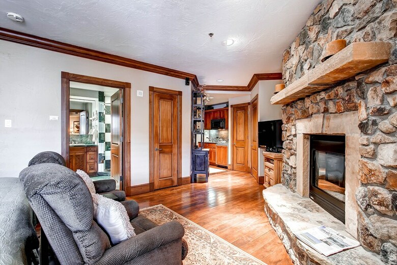 Mccoy Peak Lodge By East West Hospitality