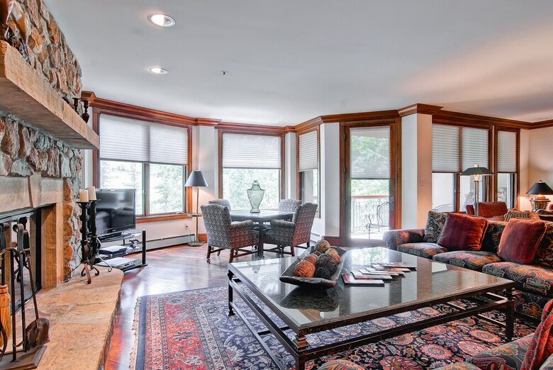 Mccoy Peak Lodge By East West Hospitality