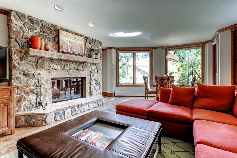 Mccoy Peak Lodge By East West Hospitality