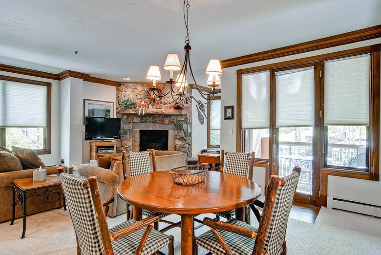 Mccoy Peak Lodge By East West Hospitality